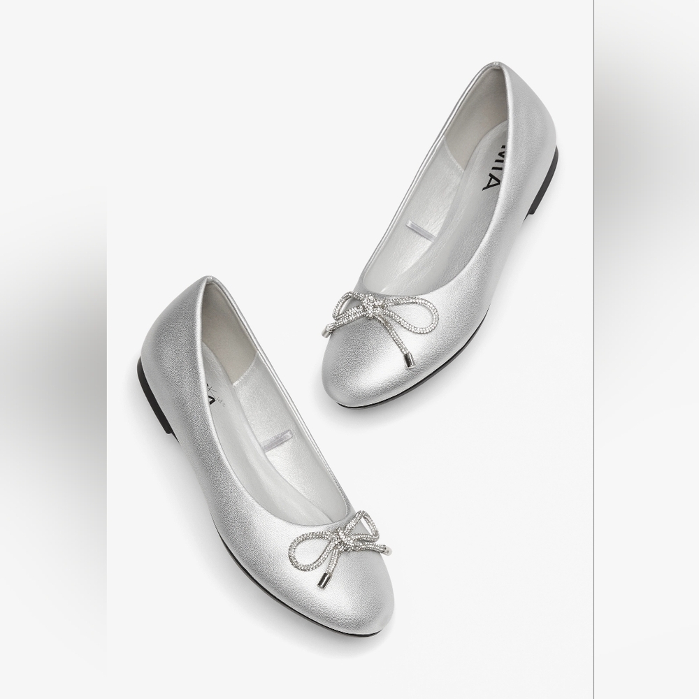 Mia Kids Flats NWT